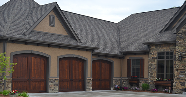 des-moines-wood-garage-doors