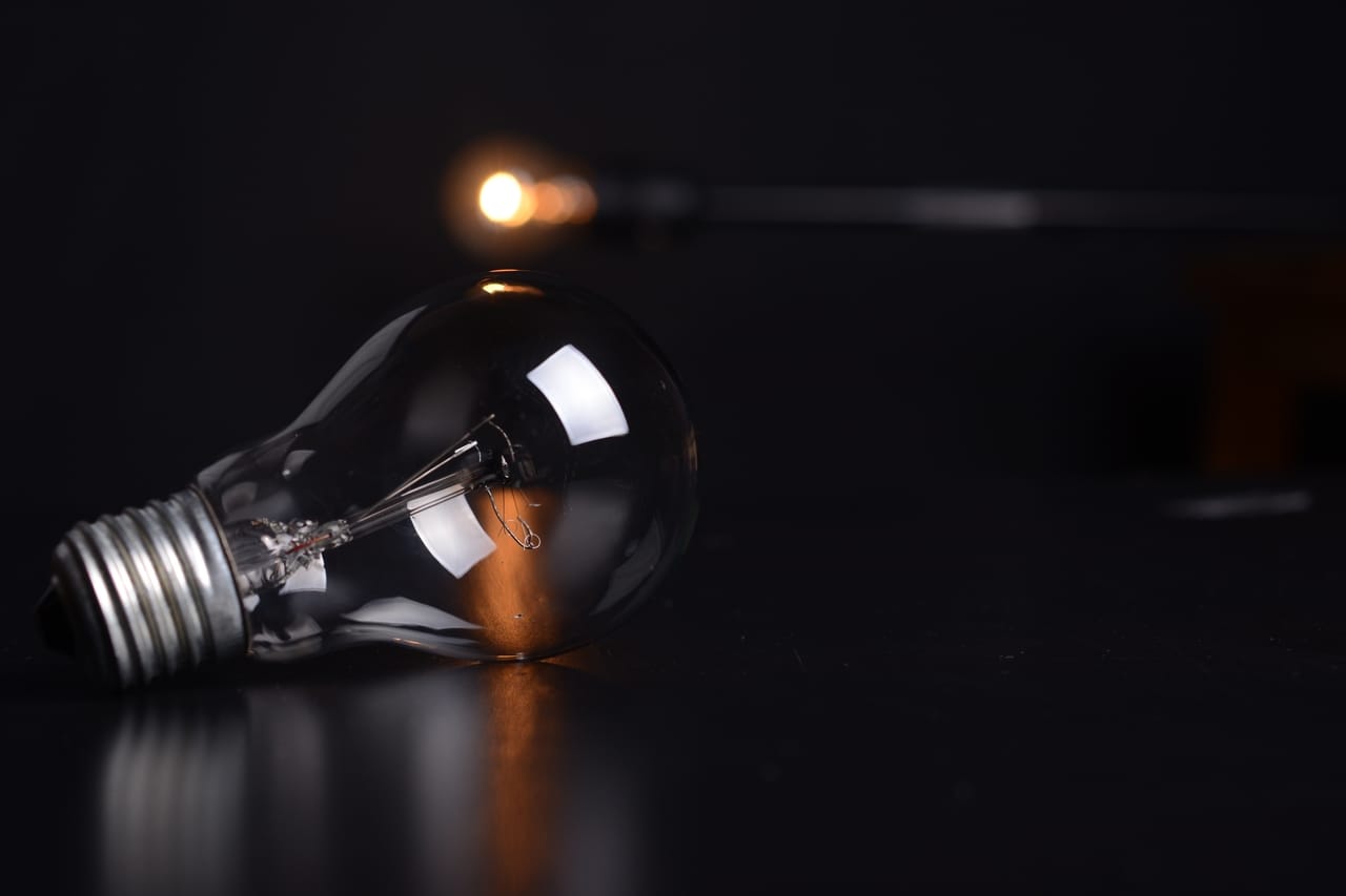 lightbulb-without-power